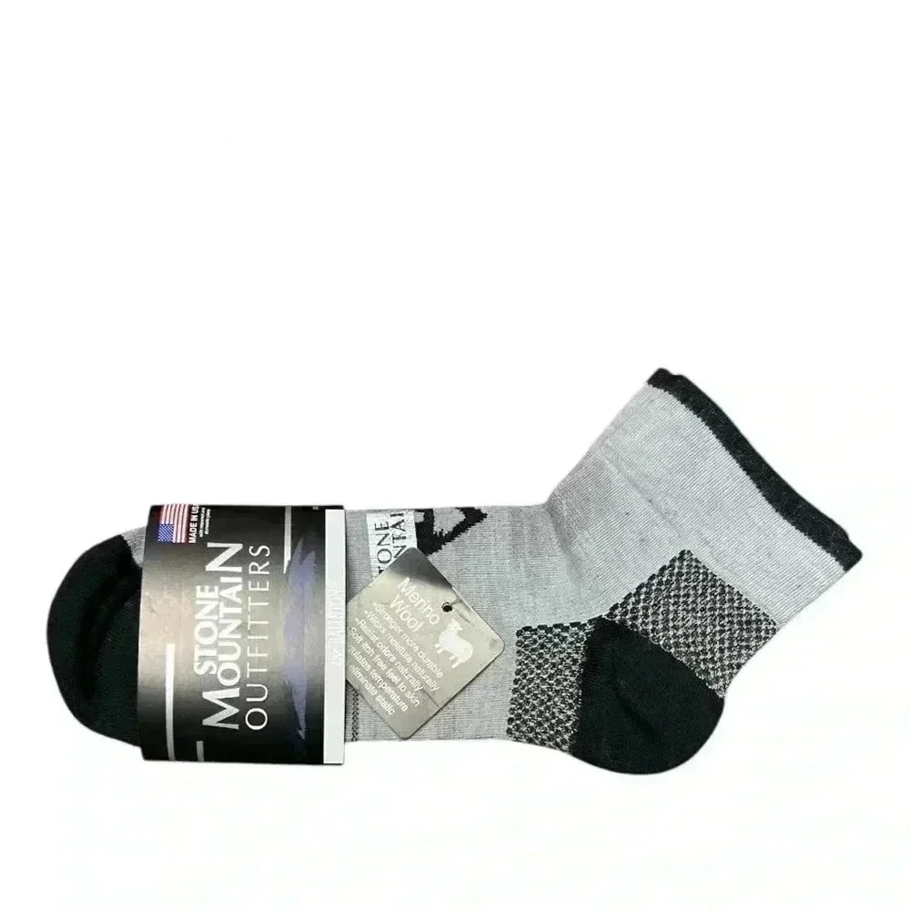 Stone Mountain Accessories Black & Grey Men's crew socks NWT